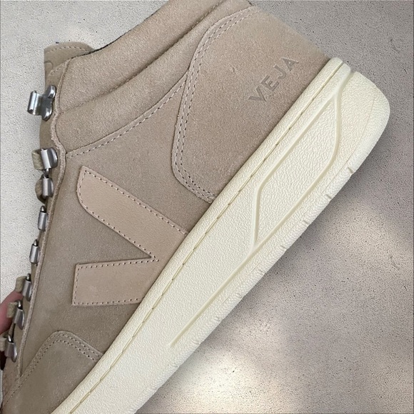 NEW VEJA RORAIMA SUEDE DUNE ALMOND Sz 9.5 - Picture 6 of 16